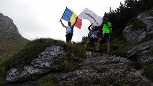    Maraton Transylvania Trail Traverse cu drapelul Romaniei si steagul dacilor -spre Varful OMU. Pentru a 120 oara cu drapelul Romaniei si a 6-a oara cu steagul dacilor. 