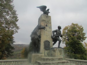  Monumentul Eroilor Cavaleristi din Primul Razboi Mondial - Dealul Cosna-Oituz